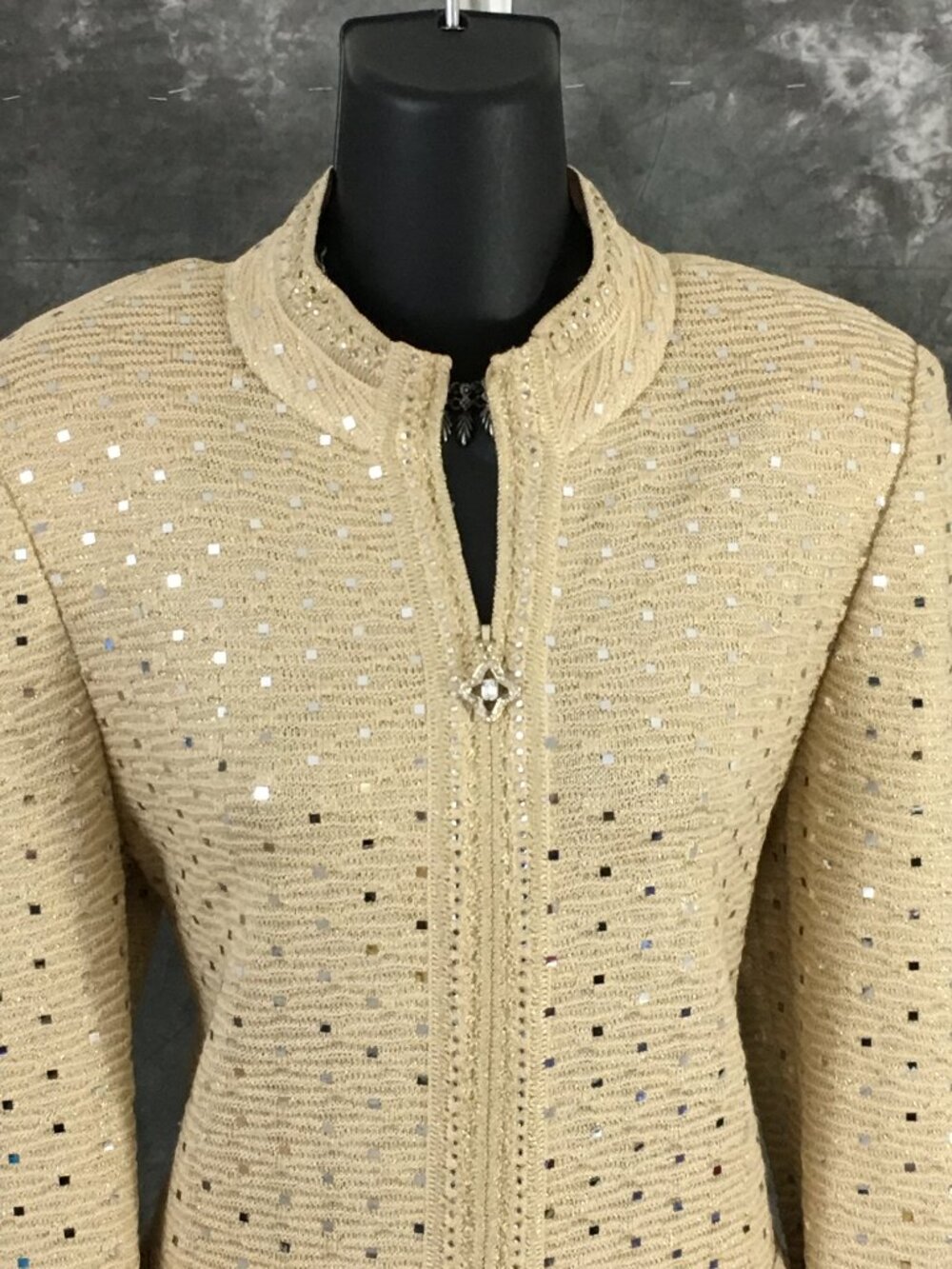 BEAUTIFUL St John evening knit gold shimmer rhinestones embellished skirt suit 8 - Picture 5 of 10